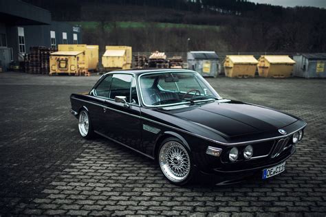 [100+] Classic Bmw Wallpapers | Wallpapers.com