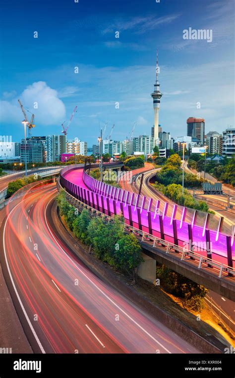 Auckland skyline hi-res stock photography and images - Alamy