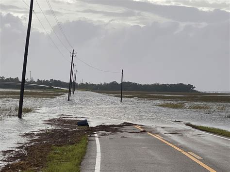 Hurricane Ida causes flooding and destruction Photos | Image #391 - ABC ...