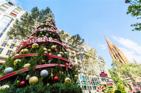 Christmas Traditions in Australia: A Summer Celebration | LoveToKnow