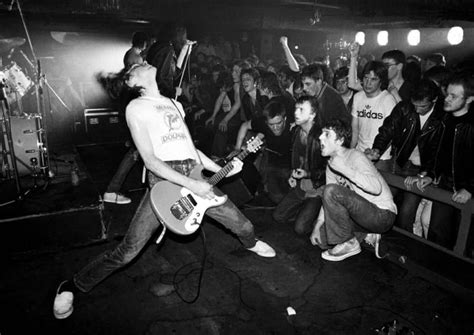 19 Filthy, Furious Vintage Photos Of Early Punk | Punk culture, Ramones ...