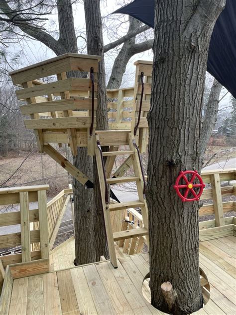 Backyard Pirate Ship Treehouse - Tree Top Builders