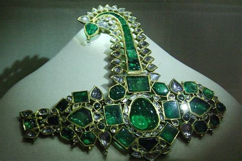 Nizam of Hyderabad Jewel collection Nizam Jewellery, Mughal Jewelry, India Jewelry, Royal ...