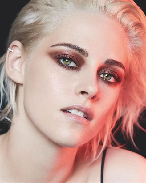 KRISTEN STEWART for Chanel Makeup 2017 Collection – HawtCelebs