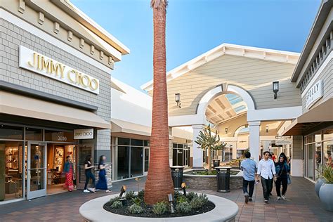 Livermore Premium Outlets (Paragon Outlets) - Outlet mall in California ...