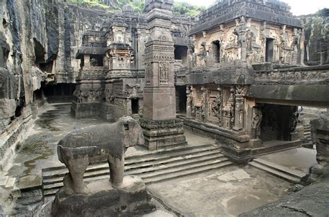 Aurangabad Caves - Beautiful historic caves in Aurangabad City