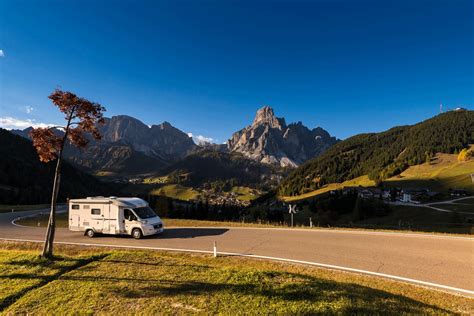 5 Campingplätze in den Dolomiten - Bergwelten