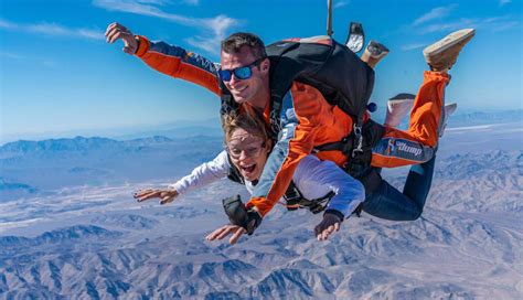 Skydiving Las Vegas | Tandem 15,000 Foot Skydive