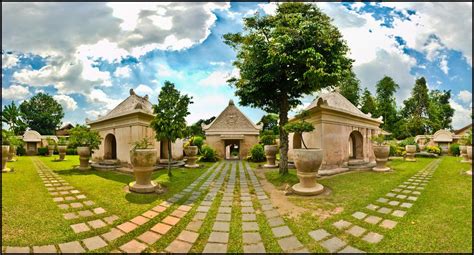 Yogyakarta History: Taman Sari