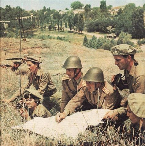 Romanian soldiers during military training Military Training, Military ...