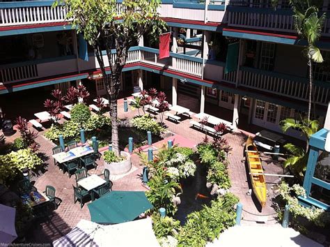 The Best Front Street Maui Restaurants - Maui Adventure Cruises