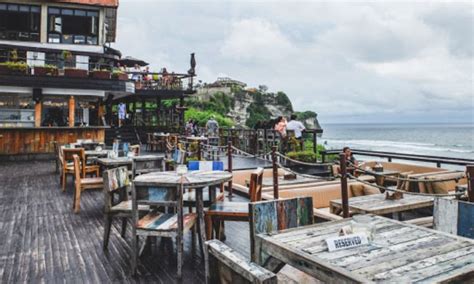 15 Cafe Tempat Nongkrong di Kuta Bali yang Unik & Instagramable - De Bali