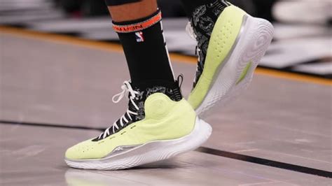 Stephen Curry Debuts Two New Colorways of Signature Shoes - Sports ...