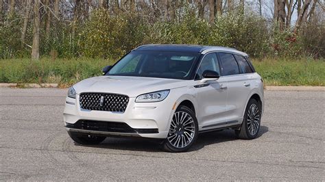 2021 Lincoln Corsair Grand Touring first drive review: Speak softly and carry a big battery - CNET