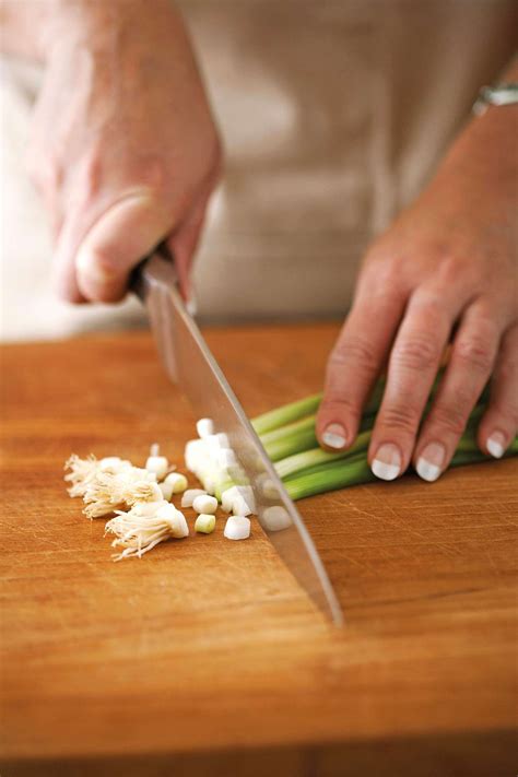 How to Chop Green Onions into Perfectly Even Slices | Better Homes ...