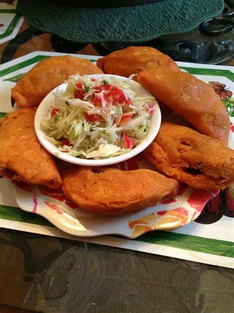 Pastelitos de carne y papa. # El Salvador | Salvadoran food, Salvadorian food, Mexican food recipes