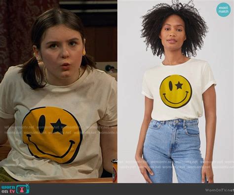 Winnie’s white smiley face emoji graphic tee on Bunkd | Graphic tees ...