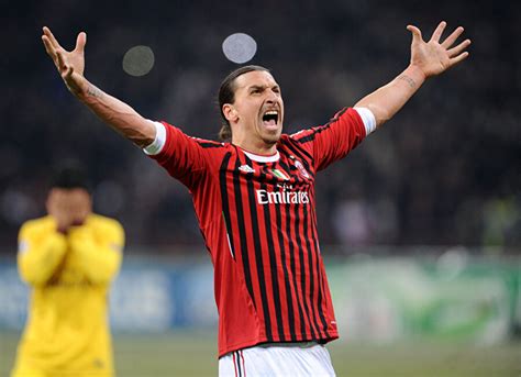 Zlatan İbrahimoviç yeniden Milan'da