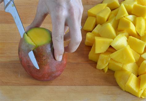 How To Cut A Mango the Safe and Easy Way