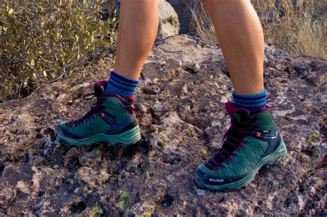 6 Best Lightweight Hiking Shoes for Long Hikes & More {2023}