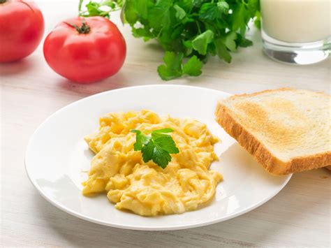 Delicious Basic Scrambled Eggs Recipe - Sauder's Eggs