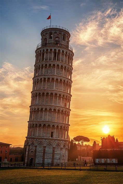 Mind blowing pic of Leaning Tower of Pisa! #Italy #Pisa #Attraction #Photography Pisa Tower ...