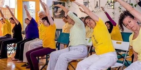 22 Chair Exercises for Seniors & How to Get Started | Senior fitness, Chair exercises, Exercise