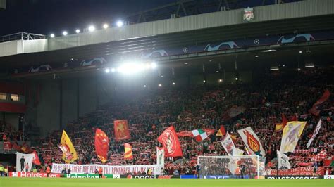 Klopp urges Anfield crowd to be 'on top of game' - BBC Sport