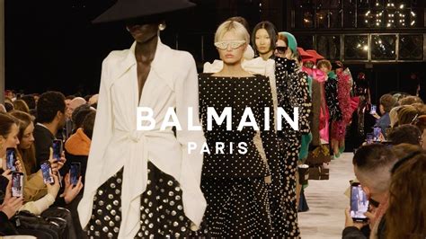 Balmain Women's Fall-Winter 2023 Fashion Show - YouTube