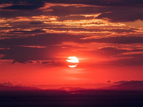 Wallpaper Red sky, clouds, sunset, dusk 3840x2160 UHD 4K Picture, Image