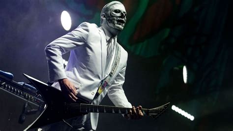 Limp Bizkit guitarist Wes Borland on his “out-of-control” gear habit ...