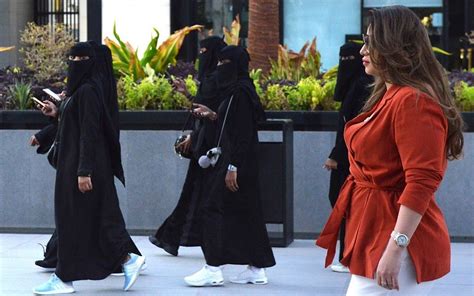 'Rebel' Saudi women shun obligatory abaya robe | The Times of Israel