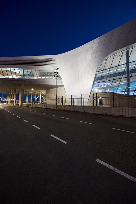 The Port of Helsinki Western Terminal 2 - iGuzzini