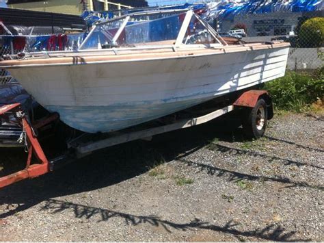 16 foot boat on trailer Saanich, Victoria