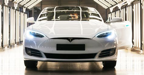 Smart Summons From Tesla, Drones From UPS, and More Car News | WIRED