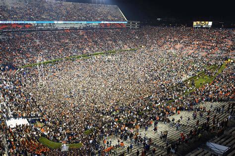 Listing all SEC football stadiums by seating capacity