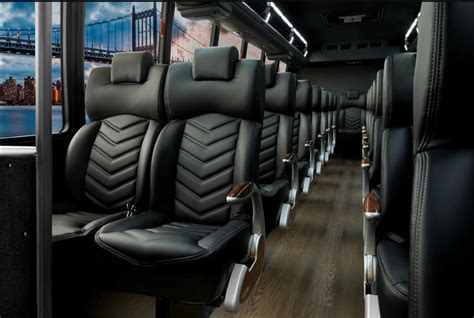 Chicago Mini Buses Rental | Pontarelli