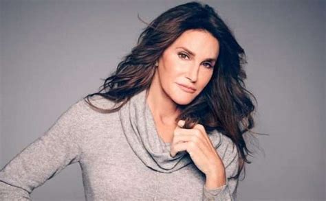 Caitlyn Jenner Wins 10-Year Challenge With Her Transition Photos