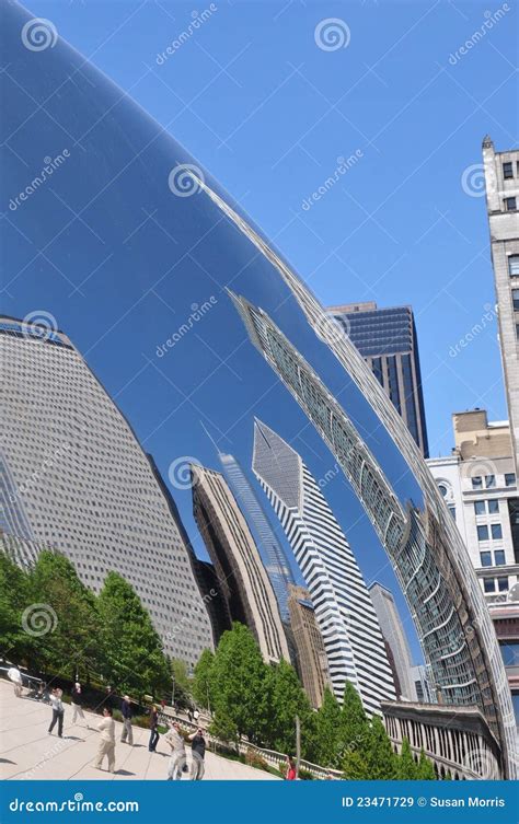 Chicago Bean and Reflections Editorial Stock Image - Image of steel, reflection: 23471729