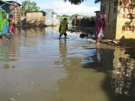 Floods force hundreds to flee homes in Beledweyne – Goobjoog English