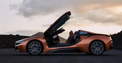 LA auto show | Roadster Arrives With Refreshed BMW i8 Coupe | WardsAuto