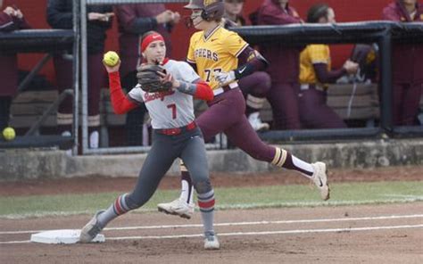 Minnesota Tops Ohio State in Series Finale - Ohio State