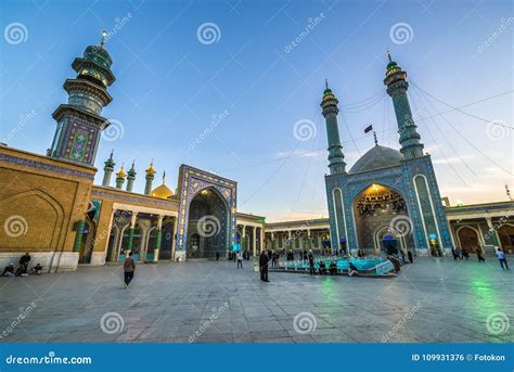 Holy shrine in Qom editorial photo. Image of masume - 109931376