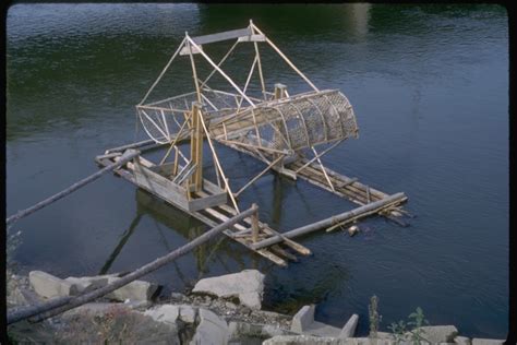 CalPhotos: Fish wheel on the Chena River, Fairbanks, Alaska