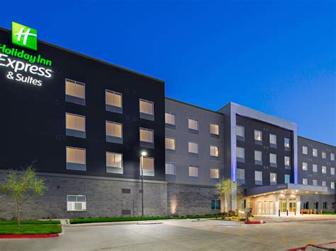 Hotel in Lubbock near TTU | Holiday Inn Express & Suites Lubbock ...