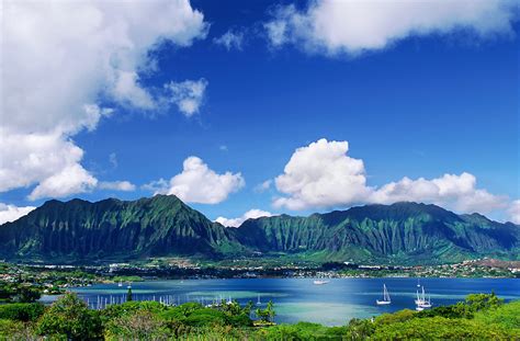 Kaneohe Bay and the Koolau Mountains, Oahu, Hawaii | Greg Vaughn Photography