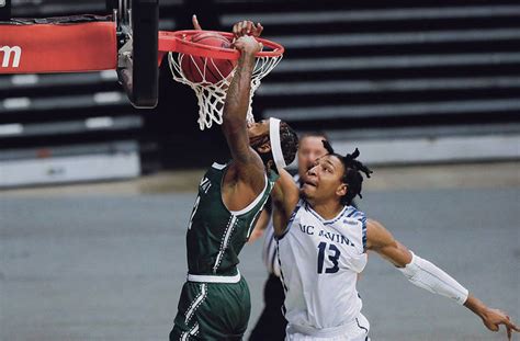 University of Hawaii basketball team rolls with schedule changes | Honolulu Star-Advertiser