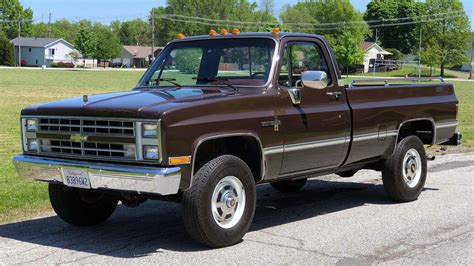 Bidding War Erupts Over Low-Mile 1985 Chevy Square Body