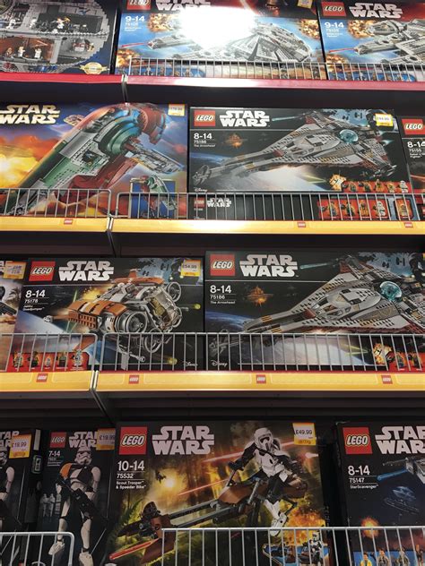 [UK] SUMMER 2017 STAR WARS SETS SPOTTED IN SMYTHS TOYS : r/legostarwars