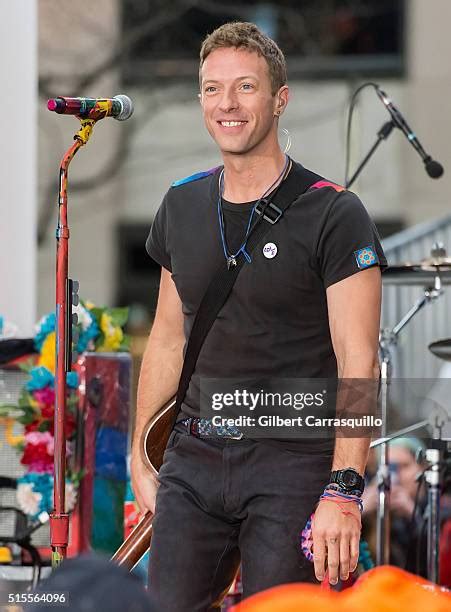 Chris Martin Singer Photos and Premium High Res Pictures - Getty Images